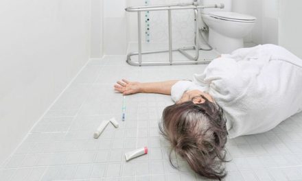预防跌倒  需多管齐下