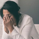绝经后：女性抑郁症高发时段